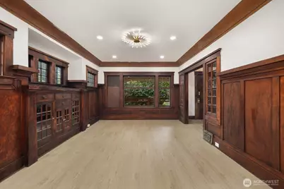 2109 Aurora Avenue N, Seattle, WA 98109 - Photo 9