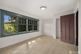 2109 Aurora Ave N, Seattle, WA 98109 - Photo 23