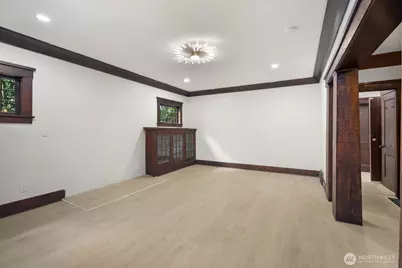 2109 Aurora Avenue N, Seattle, WA 98109 - Photo 5