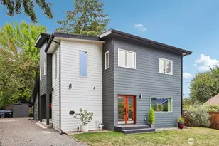 10030 37th Ave SW, Seattle, WA 98146 - Photo 3