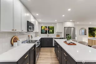 813 NE 125th St, Seattle, WA 98125 - Photo 11