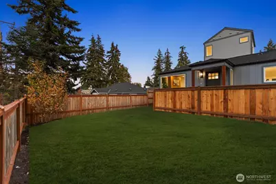 813 NE 125th Street, Seattle, WA 98125 - Photo 35