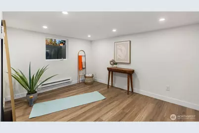 813 NE 125th Street, Seattle, WA 98125 - Photo 23