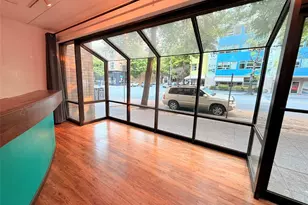 2523 1st Ave, Seattle, WA 98121 - Photo 11