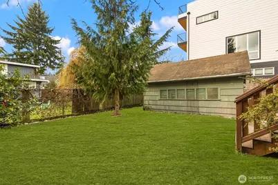 935 N 92nd Street, Seattle, WA 98103 - Photo 31