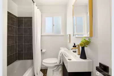935 N 92nd Street, Seattle, WA 98103 - Photo 5