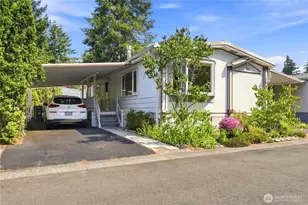 18425 NE 95th St, Redmond, WA 98052 - Photo 1