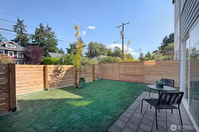 2645 Walnut Avenue SW, Seattle, WA 98116 - Photo 29
