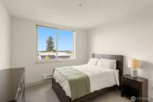 6801 Greenwood Ave N, Seattle, WA 98103 - Photo 15