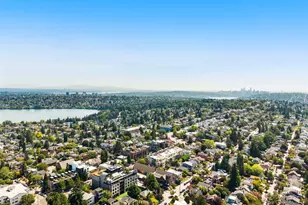6801 Greenwood Ave N, Seattle, WA 98103 - Photo 23