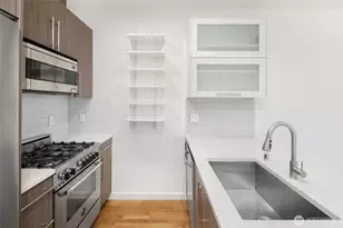 209 13th Ave E, Seattle, WA 98102 - Photo 9