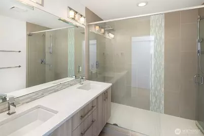 209 13th Avenue E #B, Seattle, WA 98102 - Photo 19