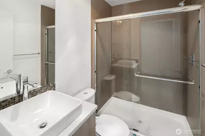 209 13th Avenue E #B, Seattle, WA 98102 - Photo 7