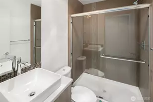 209 13th Ave E, Seattle, WA 98102 - Photo 7