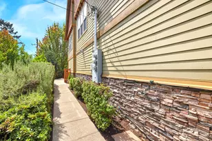 5605 30th Ave NW, Seattle, WA 98107 - Photo 5