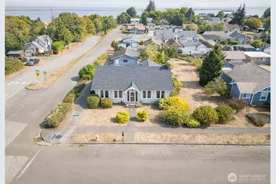 537 W 6th Street, Port Angeles, WA 98362 - Photo 3