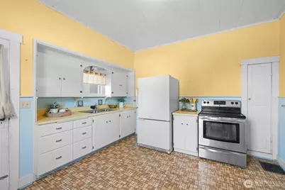 537 W 6th Street, Port Angeles, WA 98362 - Photo 19