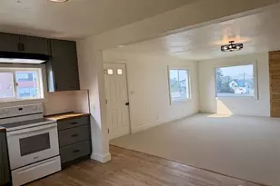 511 SE Brace St, Wilbur, WA 99185 - Photo 5