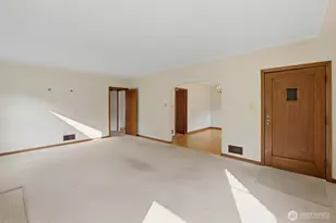 1015 N Sheridan Ave, Tacoma, WA 98403 - Photo 3