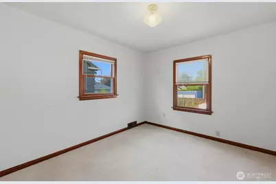 1015 N Sheridan Avenue, Tacoma, WA 98403 - Photo 15