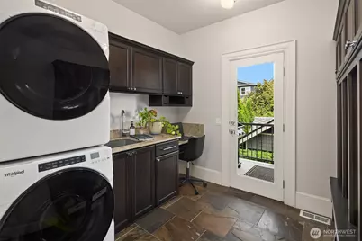 2564 27th Avenue W, Seattle, WA 98199 - Photo 35