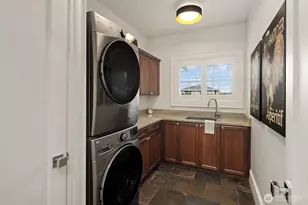 2564 27th Ave W, Seattle, WA 98199 - Photo 27