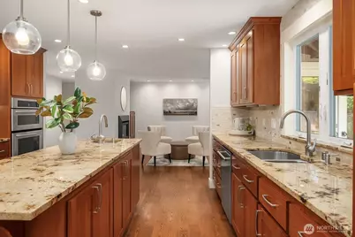 8534 SE 79th Place, Mercer Island, WA 98040 - Photo 9