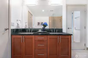 10650 NE 9th Pl, Bellevue, WA 98004 - Photo 17