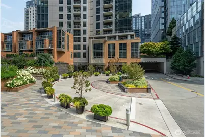 10650 NE 9th Place #723, Bellevue, WA 98004 - Photo 31