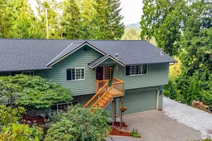654 Crest Ln, Sedro Woolley, WA 98284 - Photo 5