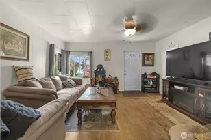 8643 Tacoma Ave S, Tacoma, WA 98444 - Photo 5