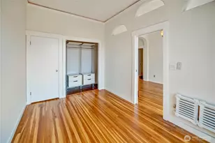 22 John St, Seattle, WA 98109 - Photo 9