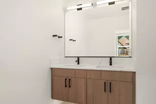 721 15th Ave, Seattle, WA 98122 - Photo 11