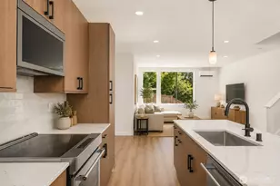 721 15th Ave, Seattle, WA 98122 - Photo 3