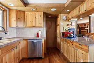 581 Olympic View Dr, Coupeville, WA 98239 - Photo 11