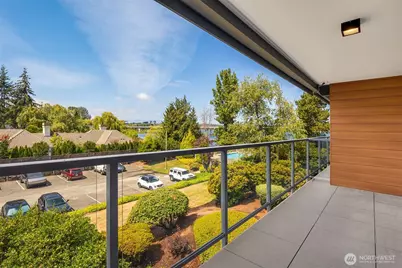 2501 Canterbury Lane E #320, Seattle, WA 98112 - Photo 5