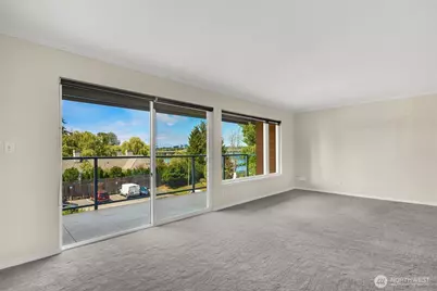 2501 Canterbury Lane E #320, Seattle, WA 98112 - Photo 7