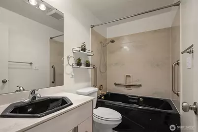2501 Canterbury Lane E #320, Seattle, WA 98112 - Photo 23