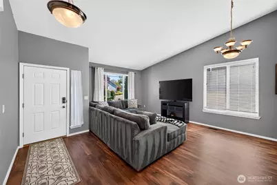 21024 Springhaven Way E, Bonney Lake, WA 98391 - Photo 3