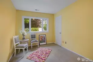 10424 NE 17th St, Bellevue, WA 98004 - Photo 3