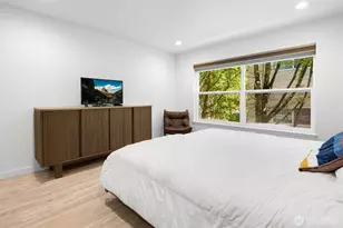 7600 Greenwood Ave N, Seattle, WA 98103 - Photo 7