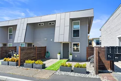 10112 NE 68th Street #4, Kirkland, WA 98033 - Photo 3
