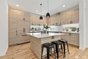 2624 Eastlake Ave E, Seattle, WA 98102 - Photo 11
