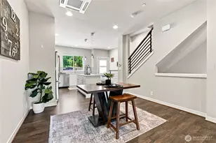 1946 Newport Way NW, Issaquah, WA 98027 - Photo 5