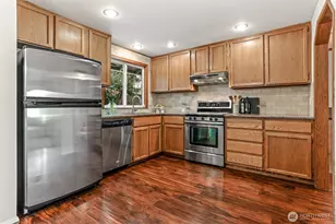 14855 SE 10th Pl, Bellevue, WA 98007 - Photo 11