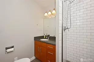 5212 W Mercer Pl, Mercer Island, WA 98040 - Photo 25
