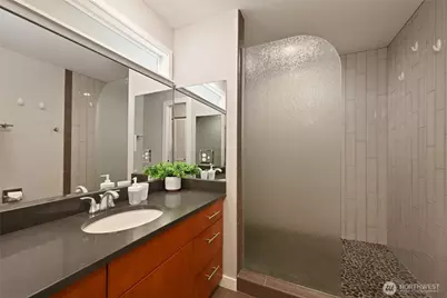 5212 W Mercer Place, Mercer Island, WA 98040 - Photo 17