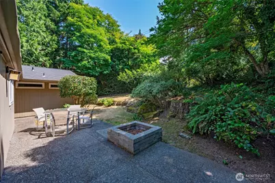 5212 W Mercer Place, Mercer Island, WA 98040 - Photo 29