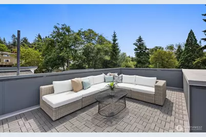 825 NE 105th Street, Seattle, WA 98125 - Photo 27