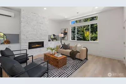 825 NE 105th Street, Seattle, WA 98125 - Photo 5